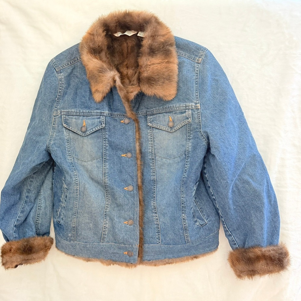 St. Johns Bay Denim Jacket Women Large Blue Faux Fur Trim Western Trucker EXCL